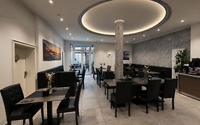 Palm Premium Hotel & Apartments